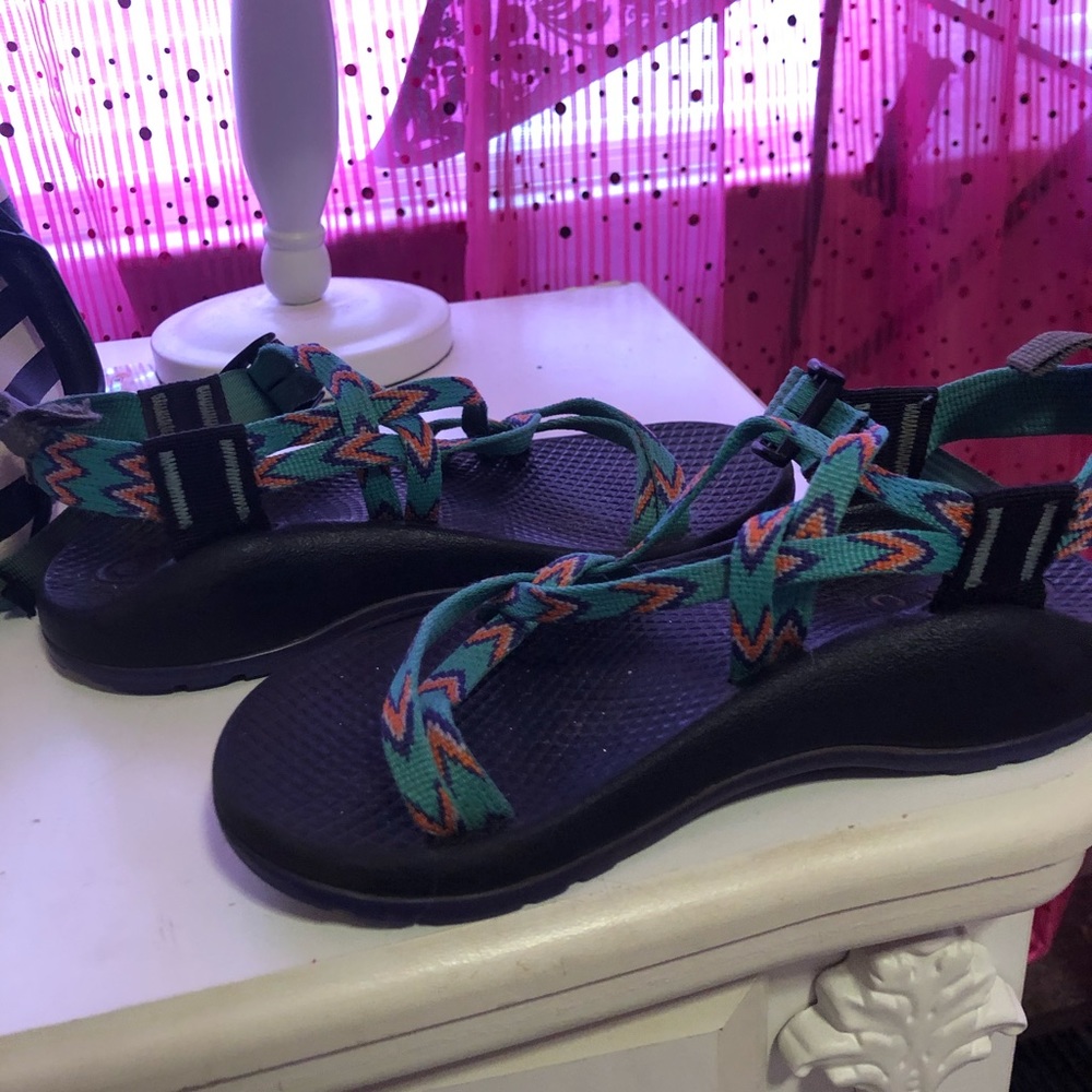 Girls Size 1 Chacos